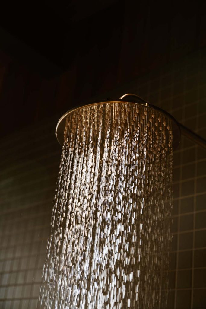 slow stay shower